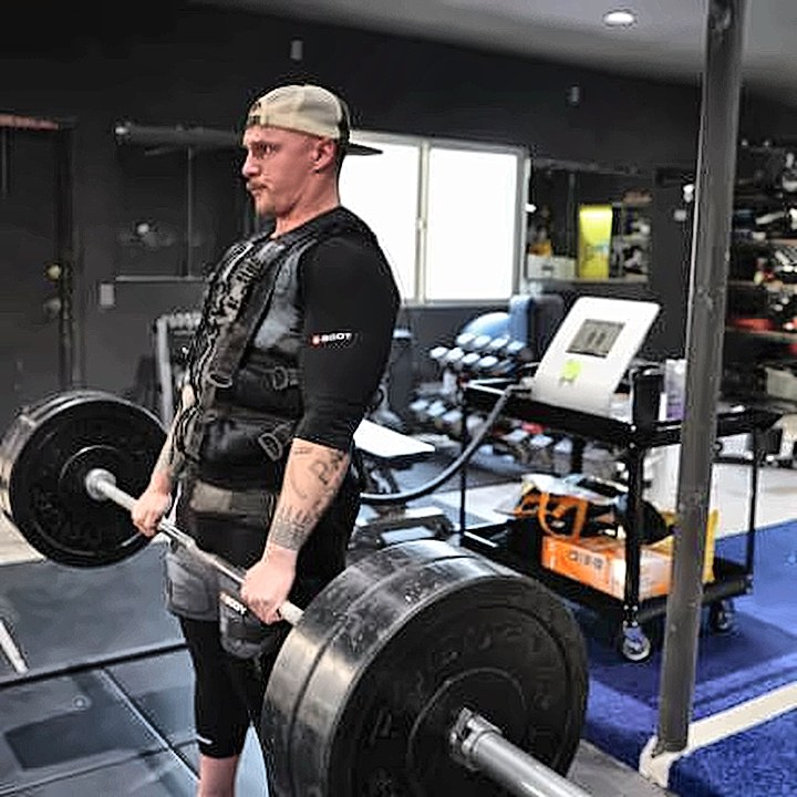 Coach Dave deadlifting in the XBody EMS suit